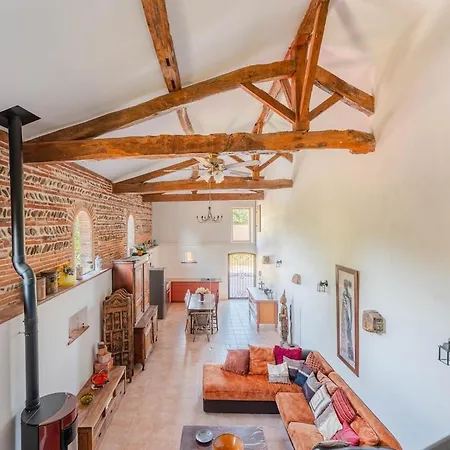 Casa de Férias Le Boucaou, Charme Et Serenite Proche Toulouse Sabonneres